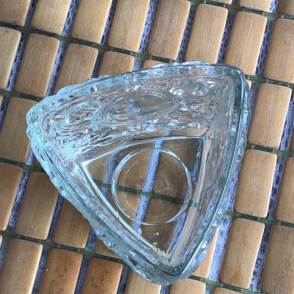 Triangular vase - Picture 2 of 2